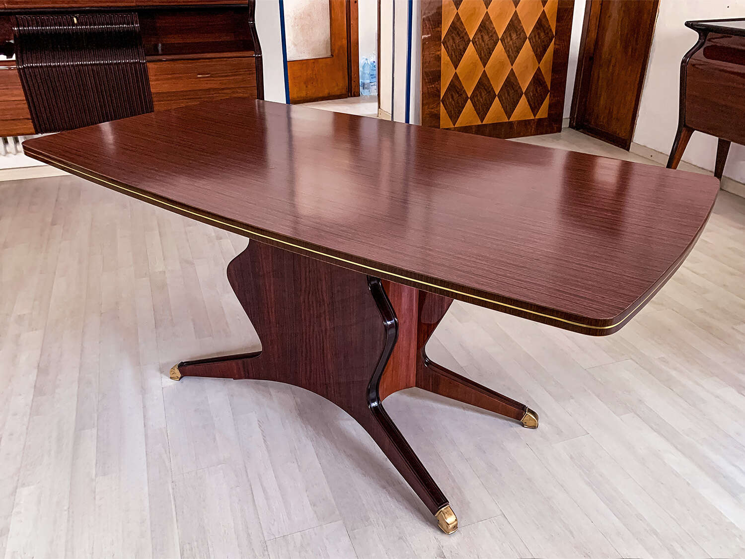 Tavolo da pranzo italiano disegnato da Osvaldo Borsani, 1950